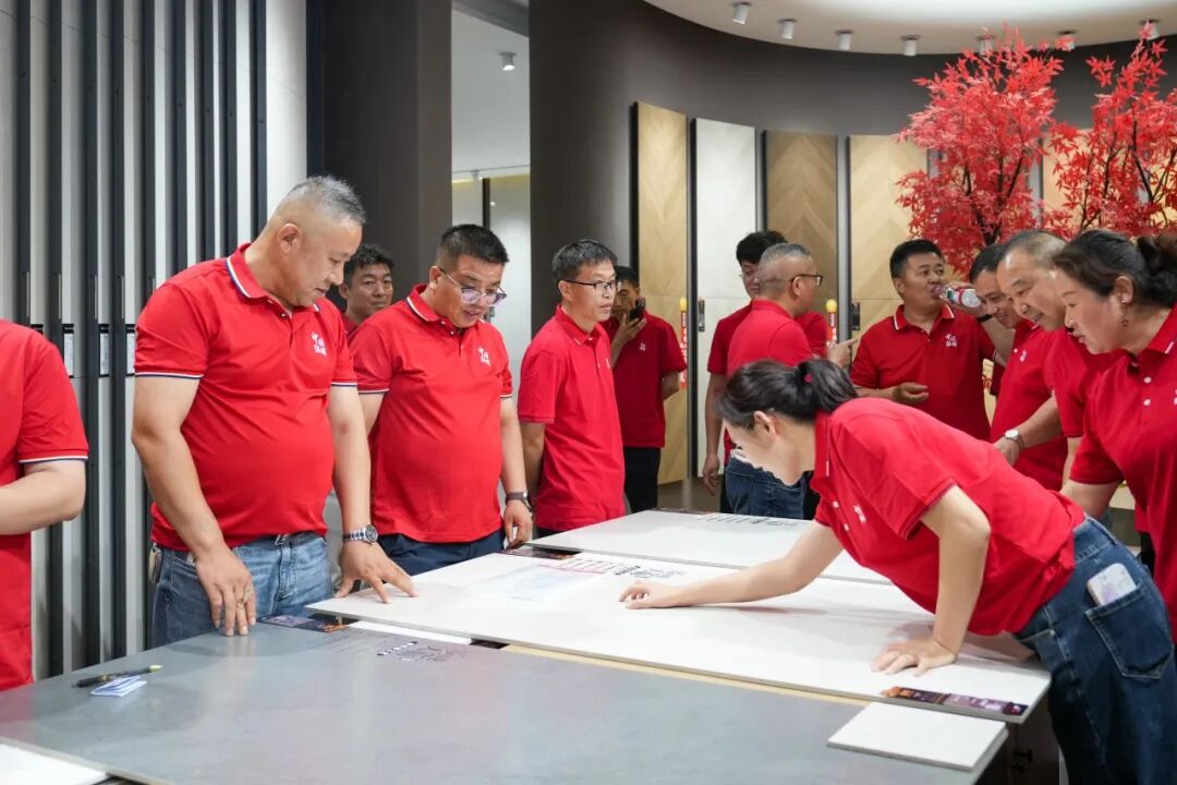聚势共鉴 标杆领航|2026强辉太原培训暨美学峰会圆满收官(图24) 聚势共鉴 标杆领航|2026强辉太原培训暨美学峰会圆满收官(图24)